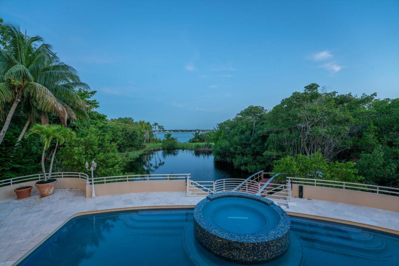 49 W High Point Road, Sewalls Point, FL 34996 Photo