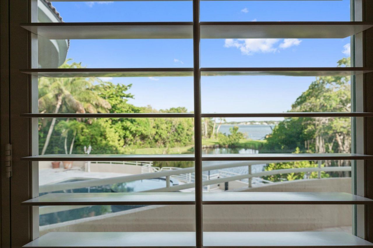 49 W High Point Road, Sewalls Point, FL 34996 Photo