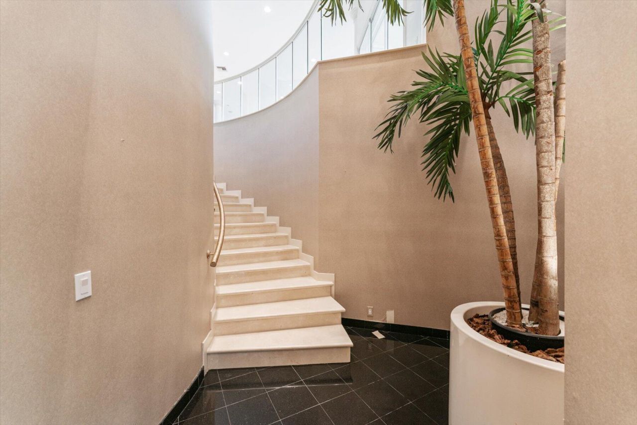 49 W High Point Road, Sewalls Point, FL 34996 Photo