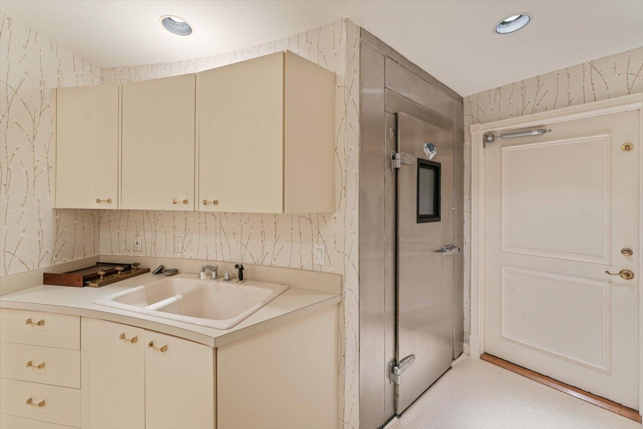 49 W High Point Road, Sewalls Point, FL 34996 Photo