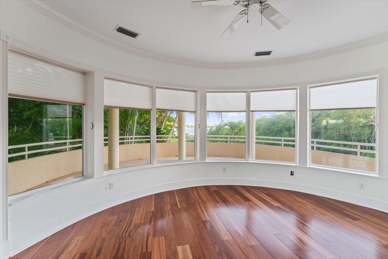 49 W High Point Road, Sewalls Point, FL 34996 Photo