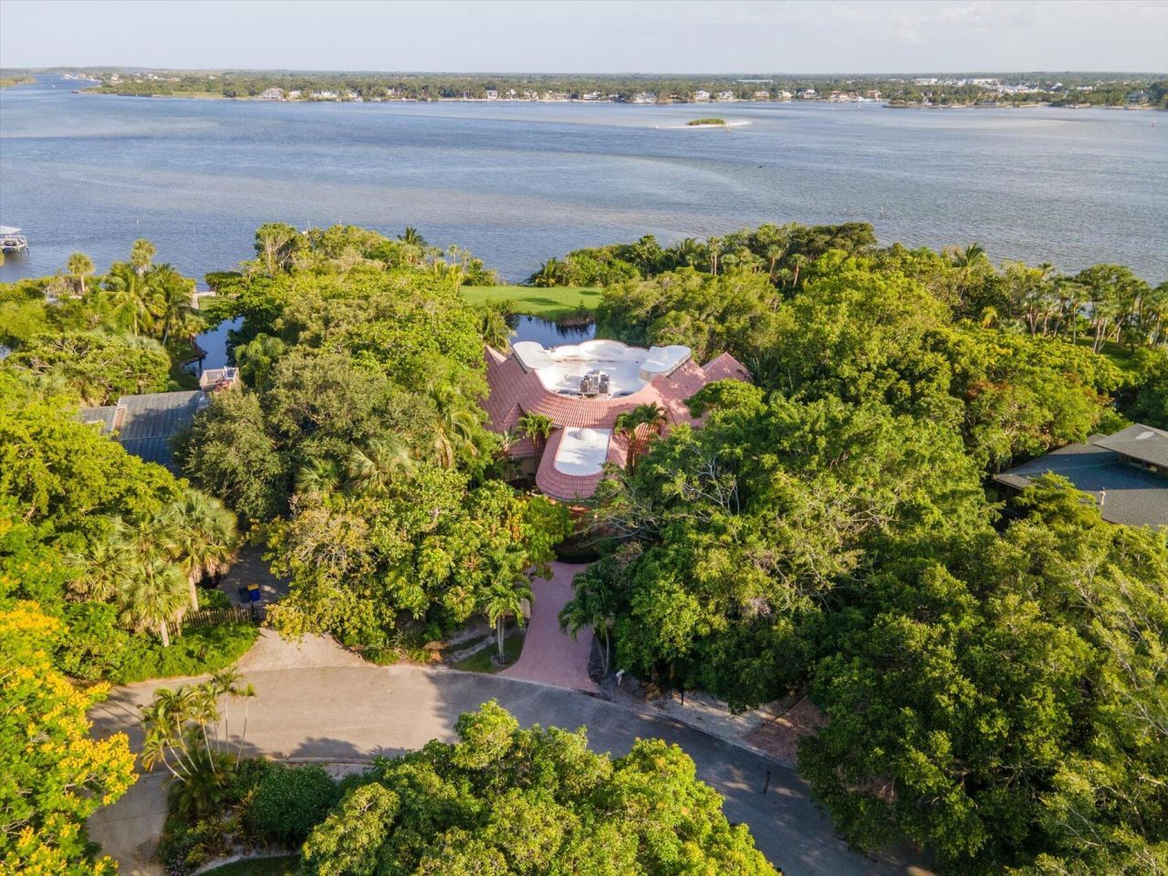 49 W High Point Road, Sewalls Point, FL 34996 Photo