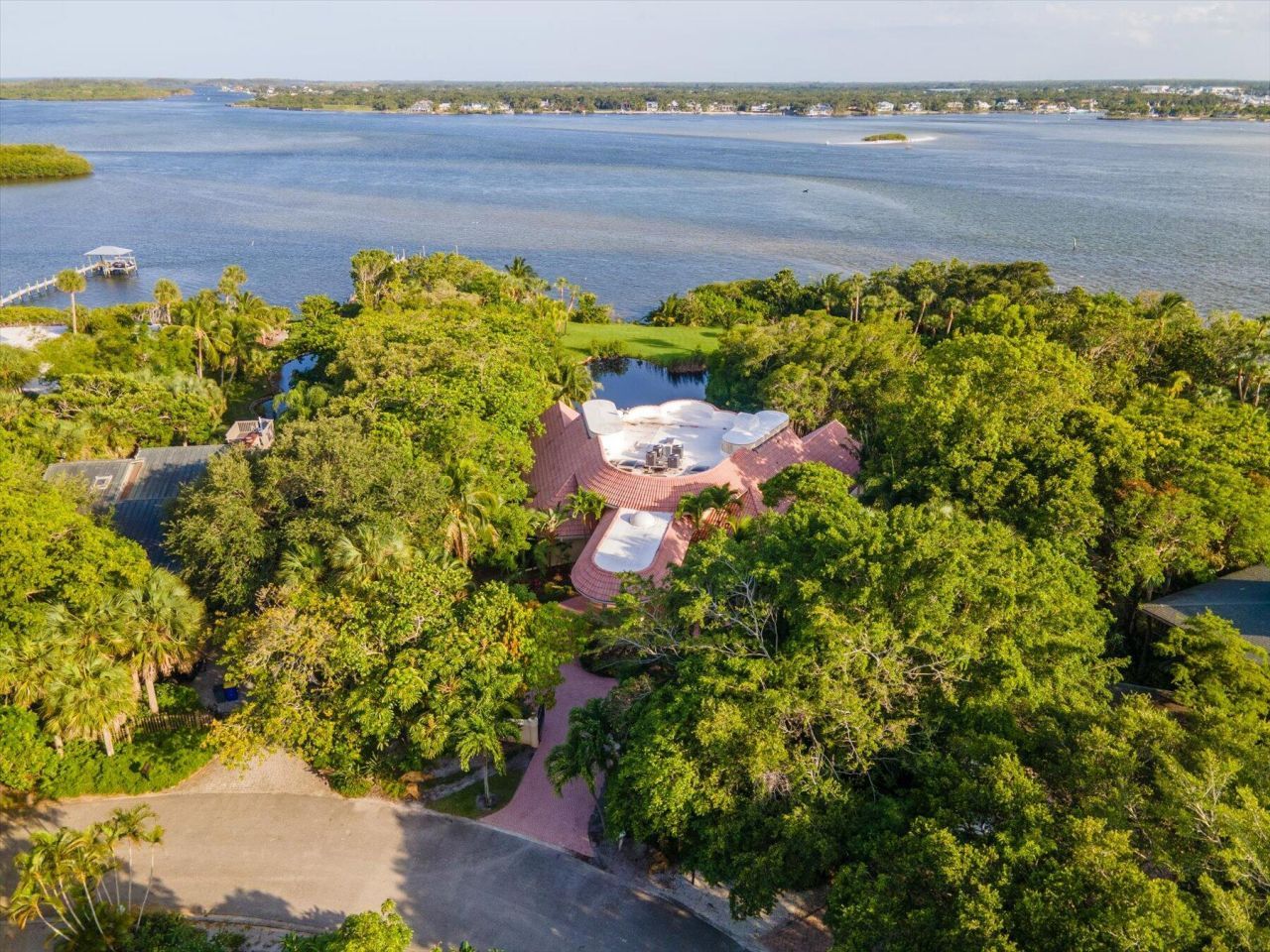 49 W High Point Road, Sewalls Point, FL 34996 Photo