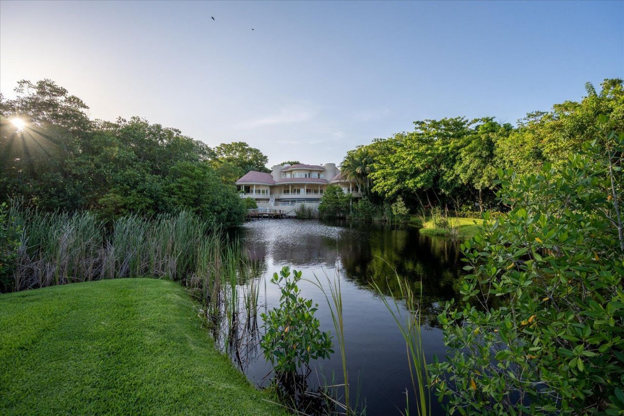 49 W High Point Road, Sewalls Point, FL 34996 Photo