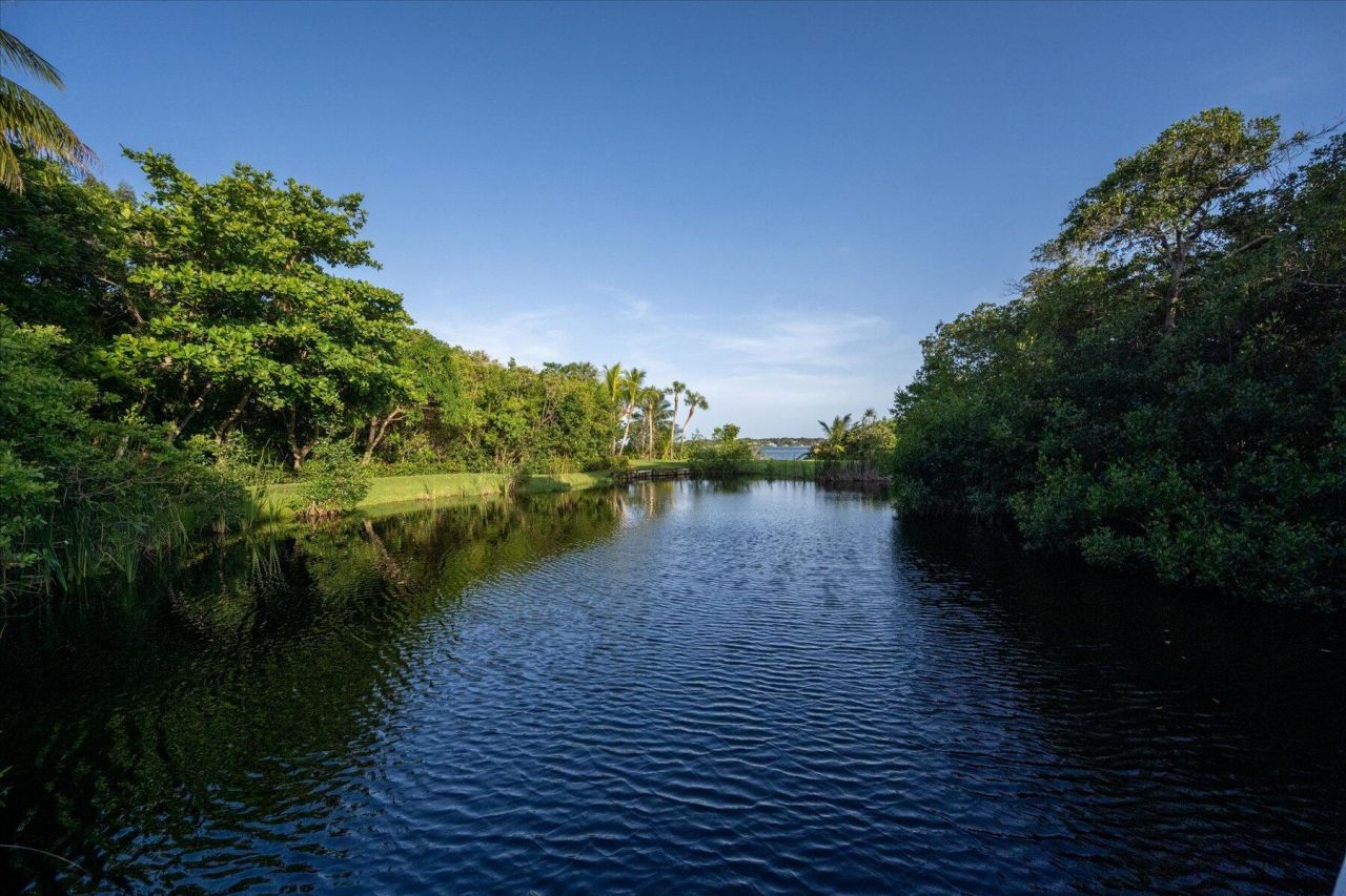 49 W High Point Road, Sewalls Point, FL 34996 Photo