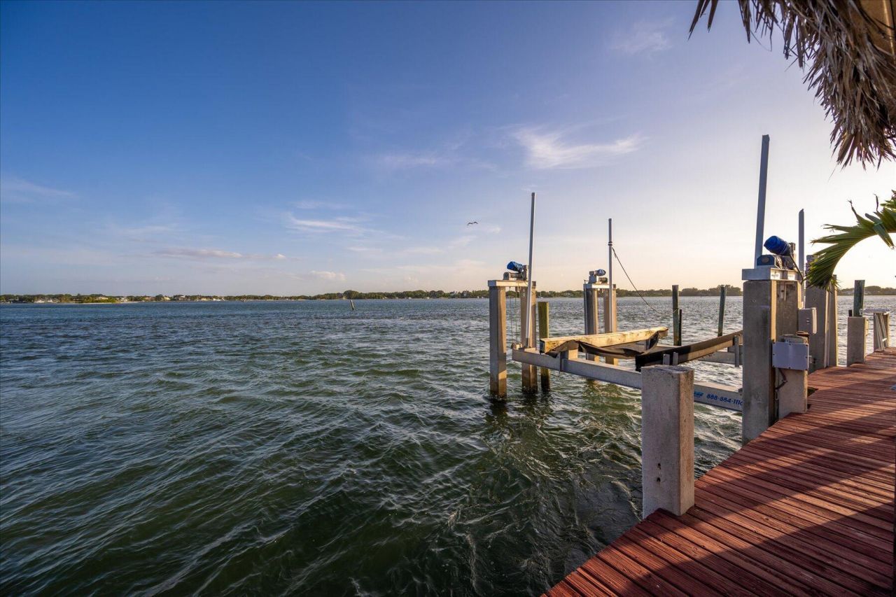 49 W High Point Road, Sewalls Point, FL 34996 Photo