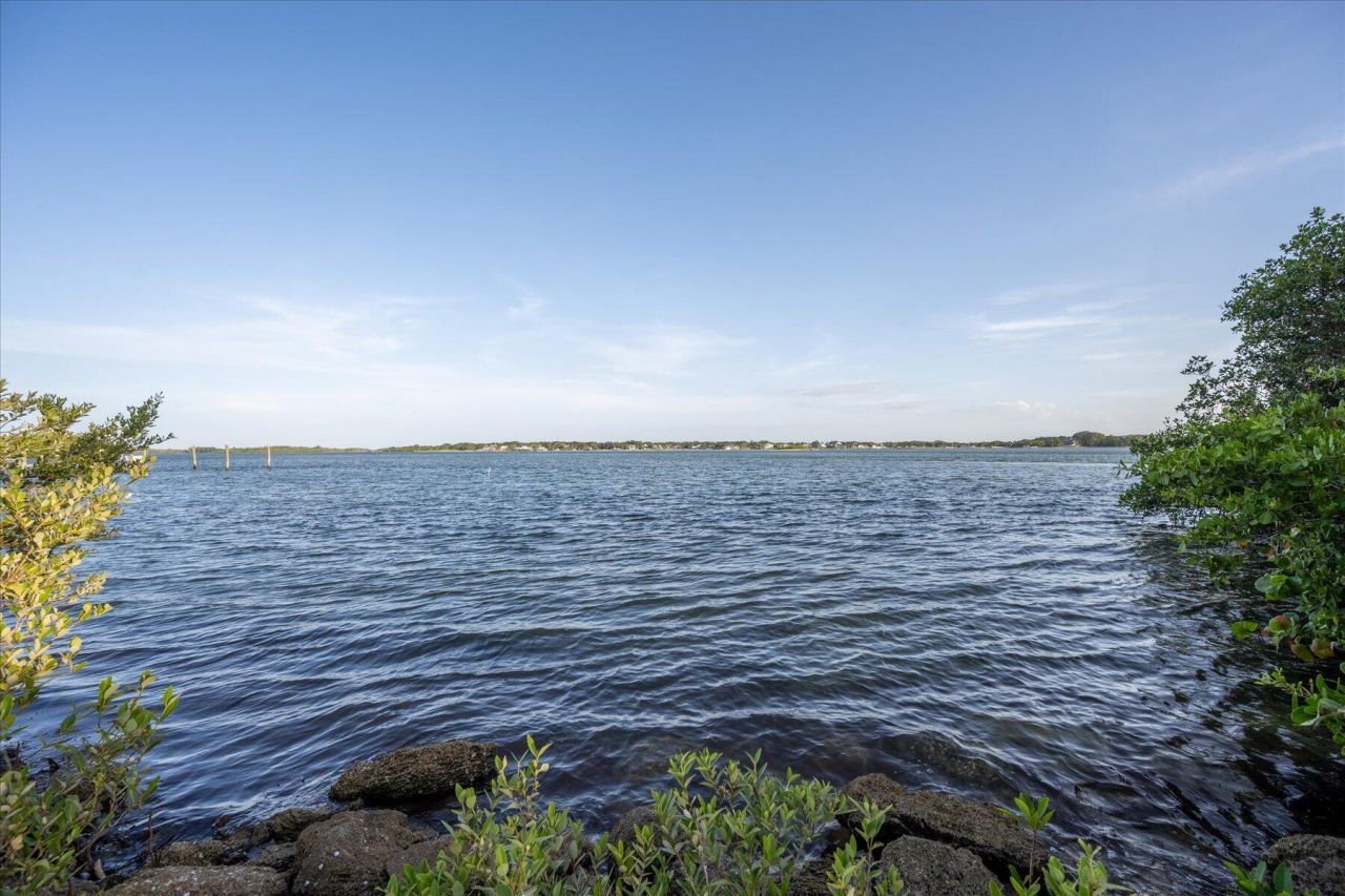 49 W High Point Road, Sewalls Point, FL 34996 Photo