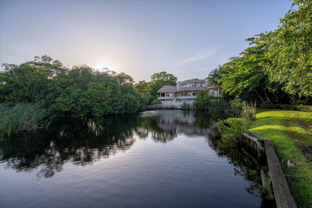 49 W High Point Road, Sewalls Point, FL 34996 Photo