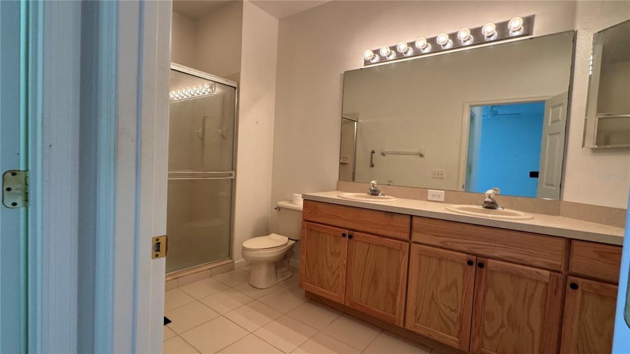 8228 Simpson Falls Court, Sarasota, FL 34243 Photo