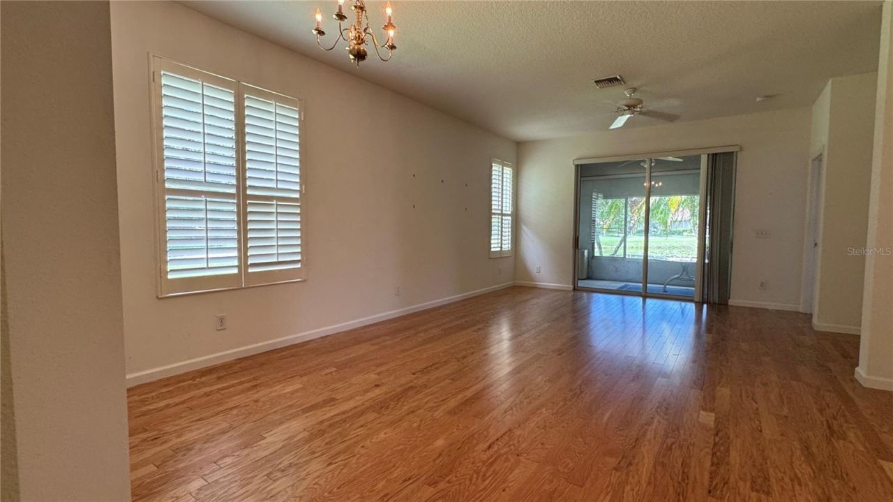 8228 Simpson Falls Court, Sarasota, FL 34243 Photo