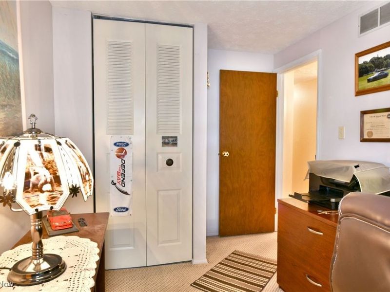 2555 Walnut Street, Girard, OH 44420 Photo 11