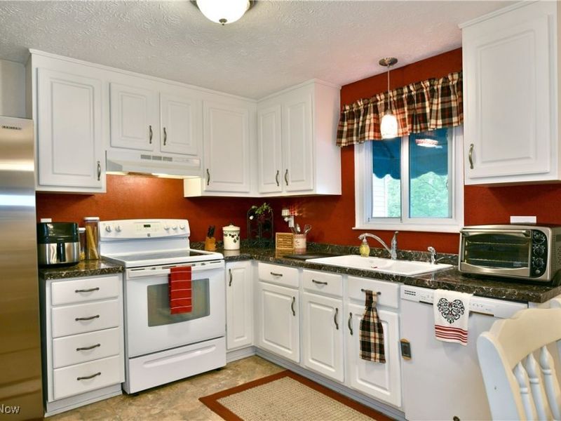 2555 Walnut Street, Girard, OH 44420 Photo 27