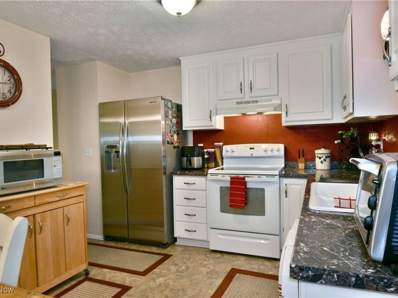 2555 Walnut Street, Girard, OH 44420 Photo 28