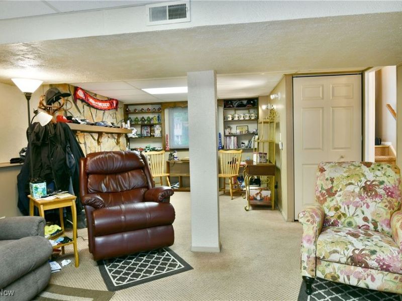 2555 Walnut Street, Girard, OH 44420 Photo 37