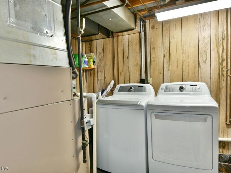 2555 Walnut Street, Girard, OH 44420 Photo 38