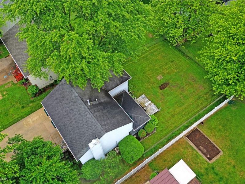 2555 Walnut Street, Girard, OH 44420 Photo 4