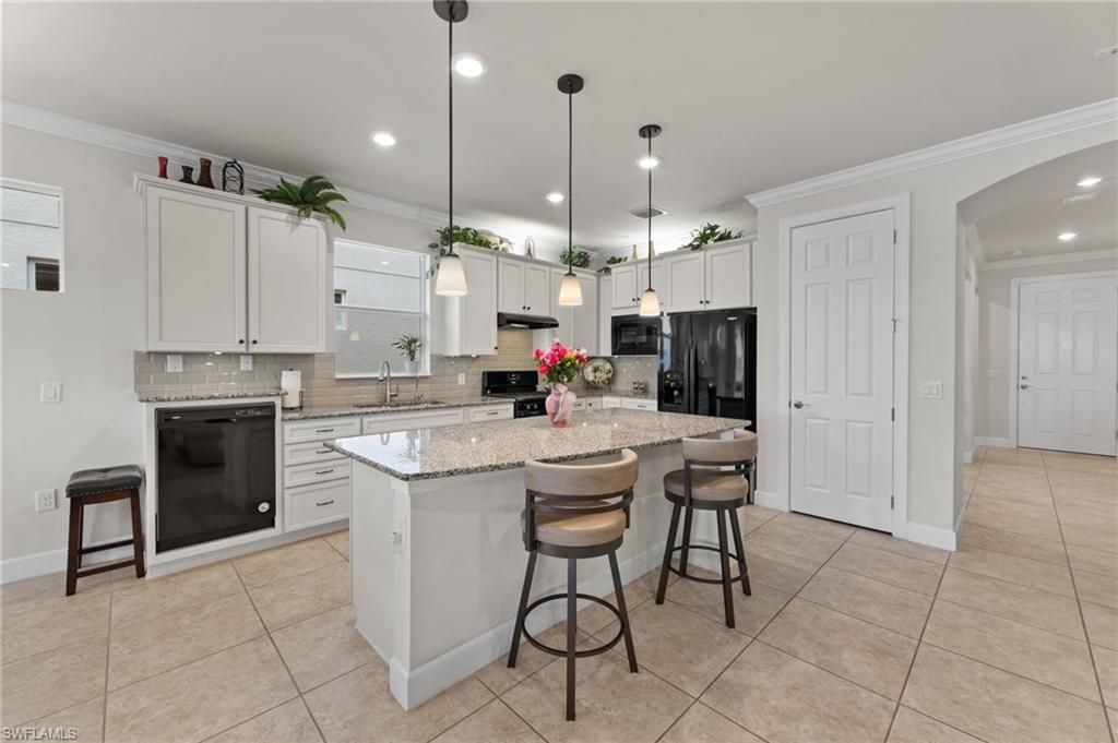 10507 Jackson Square Dr, Estero, FL 33928 Photo