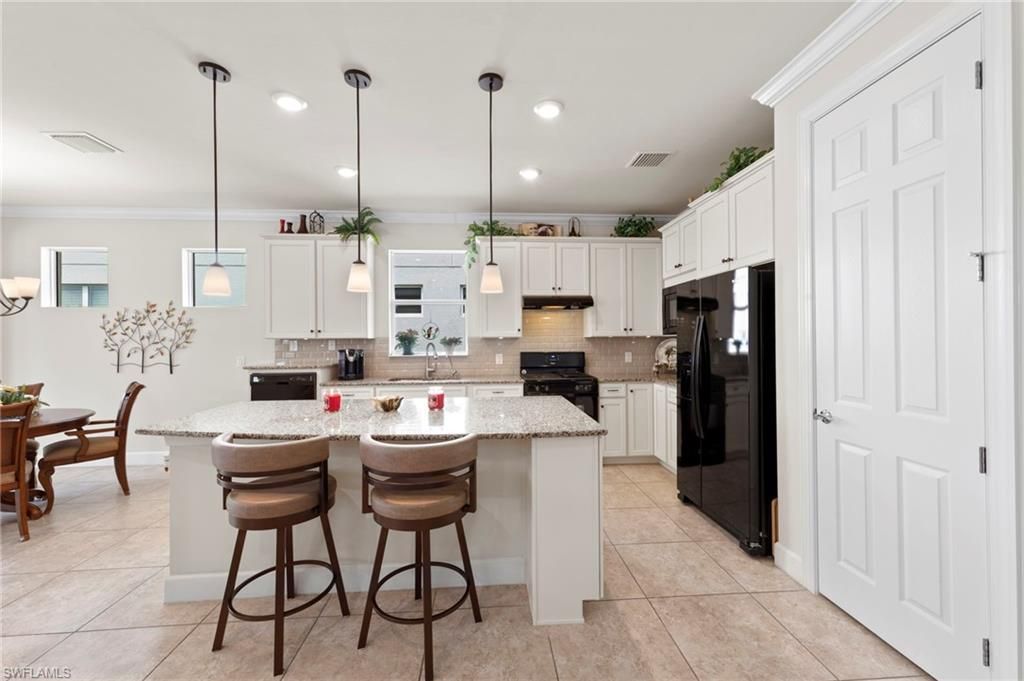 10507 Jackson Square Dr, Estero, FL 33928 Photo