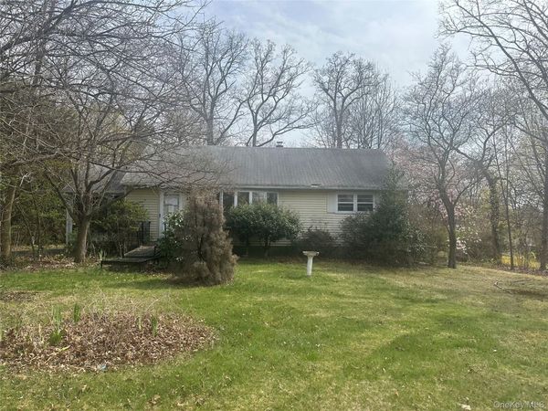 11 Clover Drive, West Nyack, NY 10994