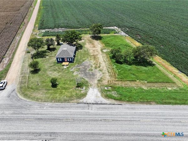 7296 FM 234, El Toro, TX 77957