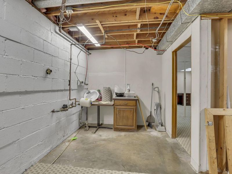 1281 W Main Street, Newark, OH 43055 Photo 44