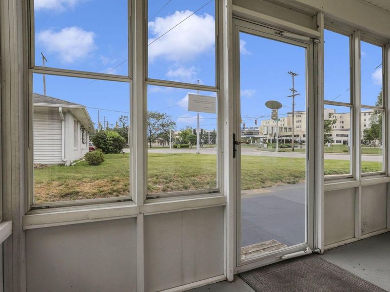 1281 W Main Street, Newark, OH 43055 Photo 52