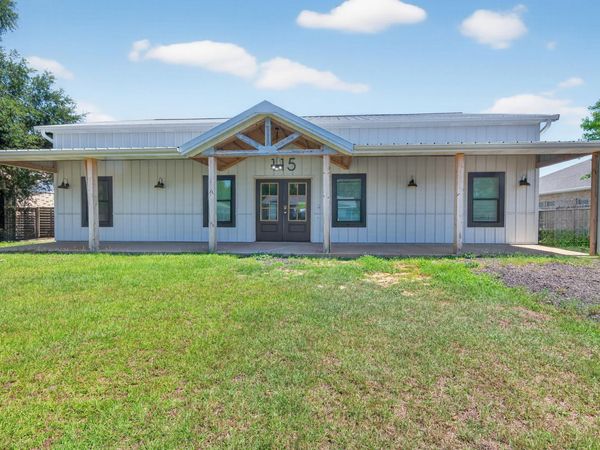 115 Ridgewood Avenue, Mary Esther, FL 32569