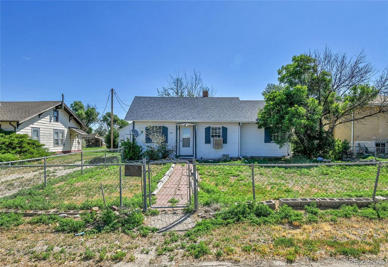 444 3rd Avenue, Deer Trail, CO 80105 Main Photo