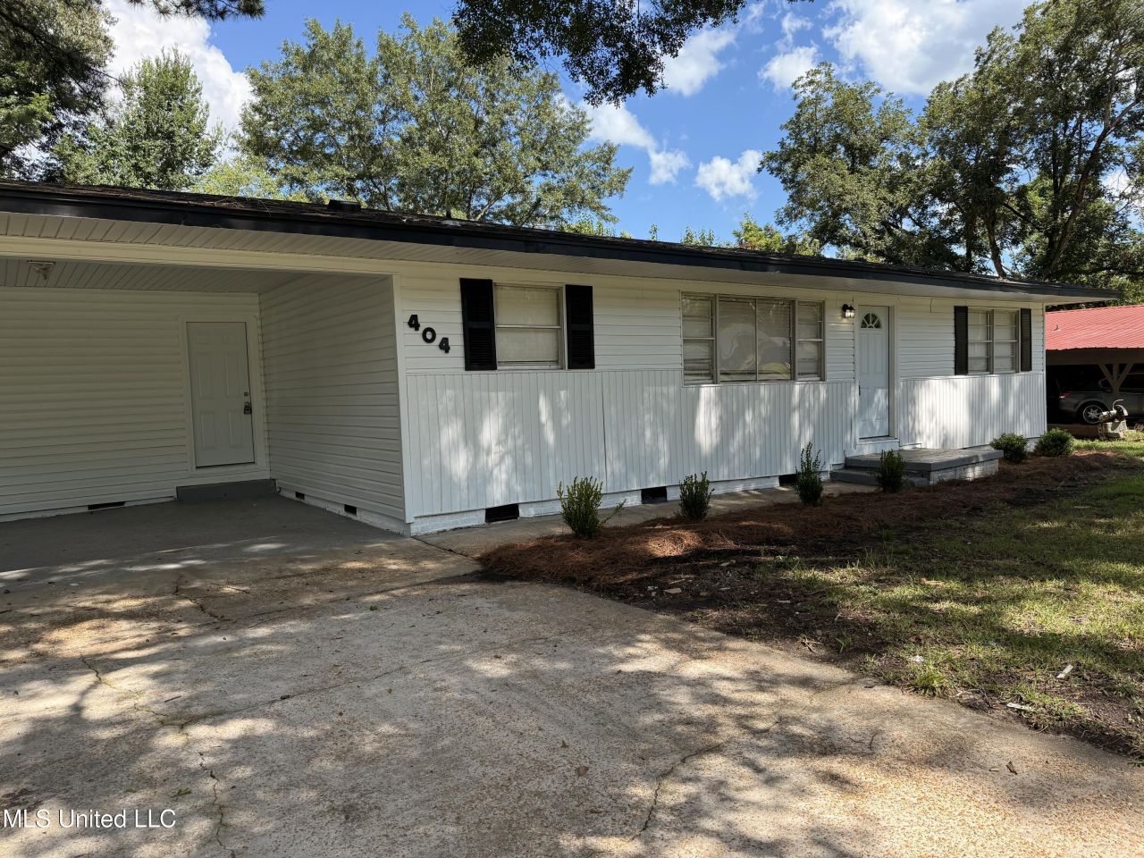 404 Mcdowell Park Circle, Jackson, MS 39204 Main Photo