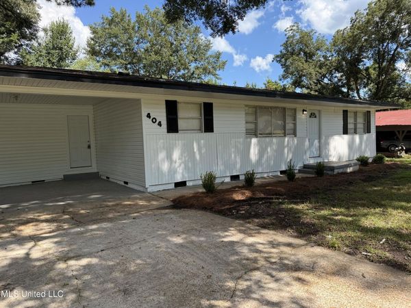 404 Mcdowell Park Circle, Jackson, MS 39204