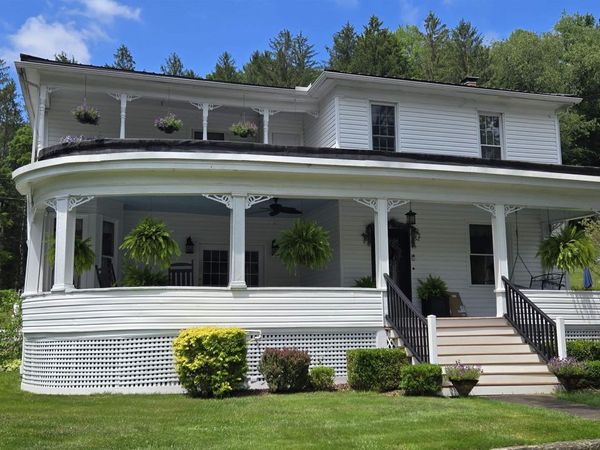 52 Cherry Hill Road, Philippi, WV 26416