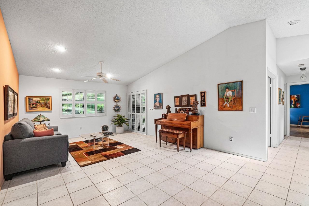 476 Lynbrook Court, Royal Palm Beach, FL 33411 Photo