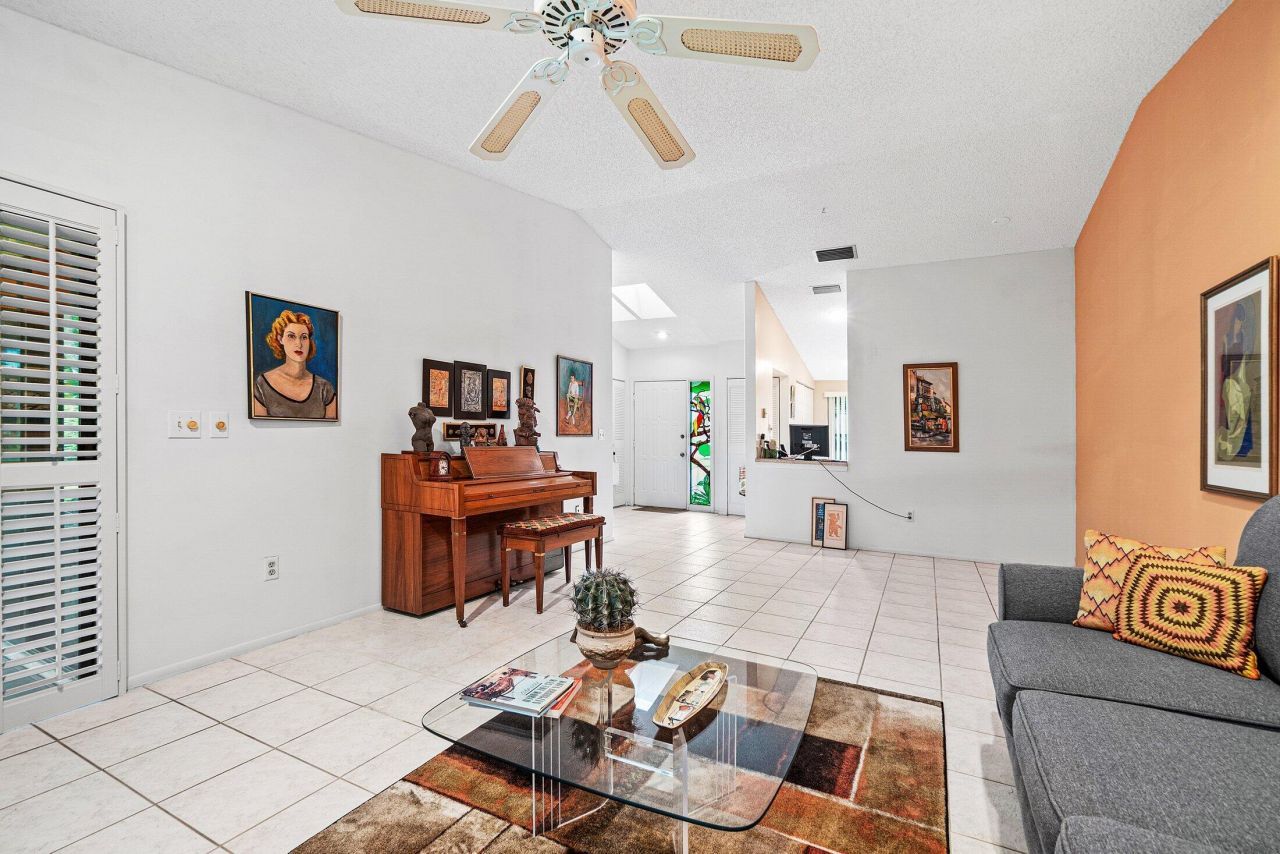 476 Lynbrook Court, Royal Palm Beach, FL 33411 Photo