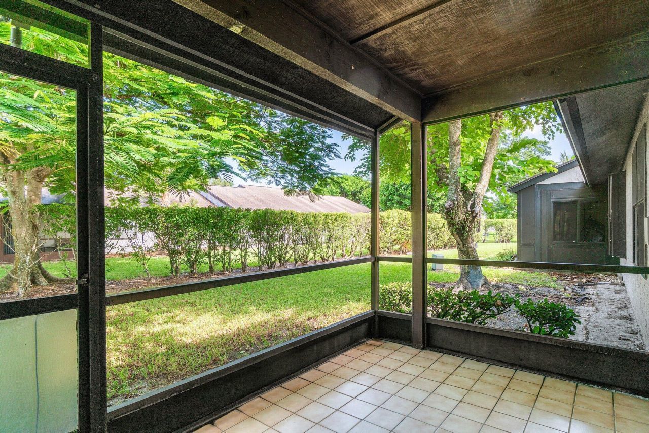 476 Lynbrook Court, Royal Palm Beach, FL 33411 Photo