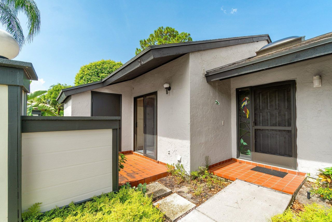 476 Lynbrook Court, Royal Palm Beach, FL 33411 Photo