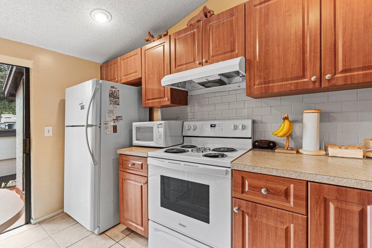 476 Lynbrook Court, Royal Palm Beach, FL 33411 Photo