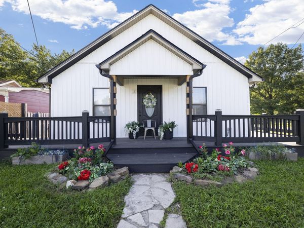 425 N Main Street, Nixa, MO 65714