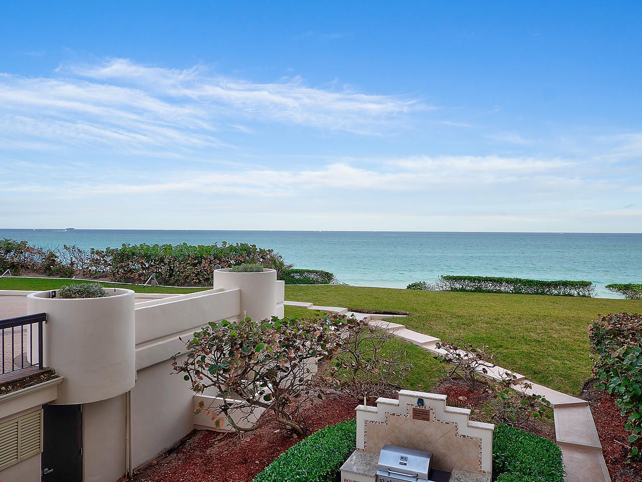 5380 N Ocean Drive, Unit 2e, Singer Island, FL 33404 Photo