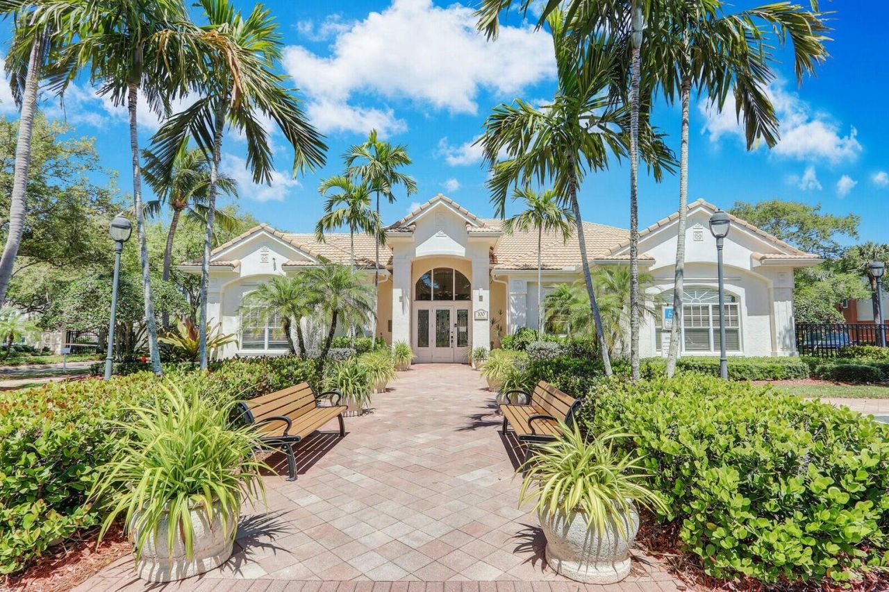 2103 Myrtlewood Circle E, Unit 2103, Palm Beach Gardens, FL 33418 Photo