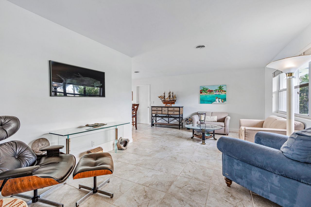 733 Waterway Drive, North Palm Beach, FL 33408 Photo