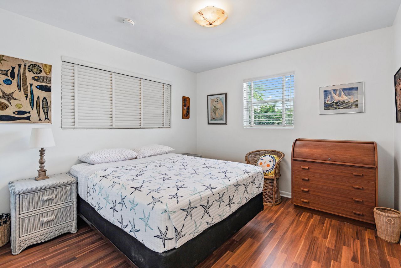 733 Waterway Drive, North Palm Beach, FL 33408 Photo