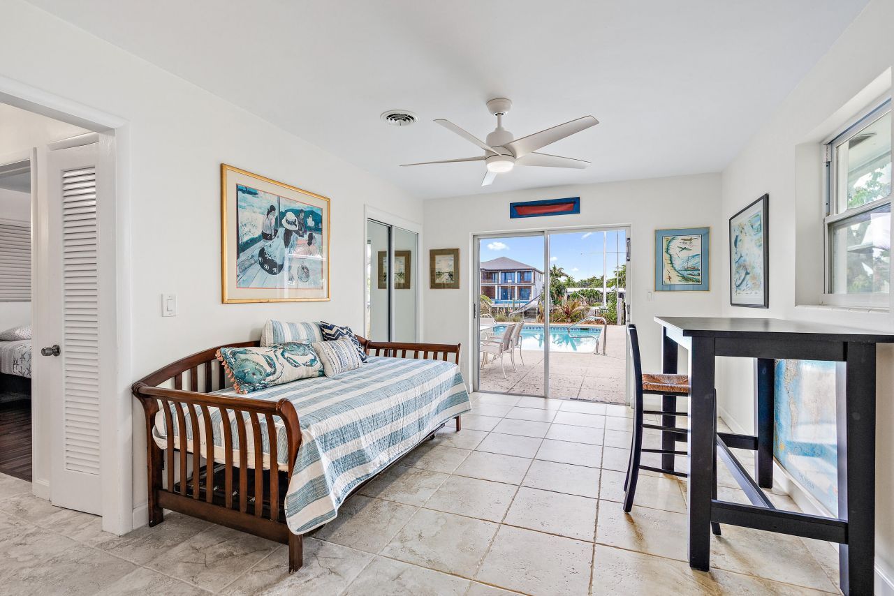 733 Waterway Drive, North Palm Beach, FL 33408 Photo