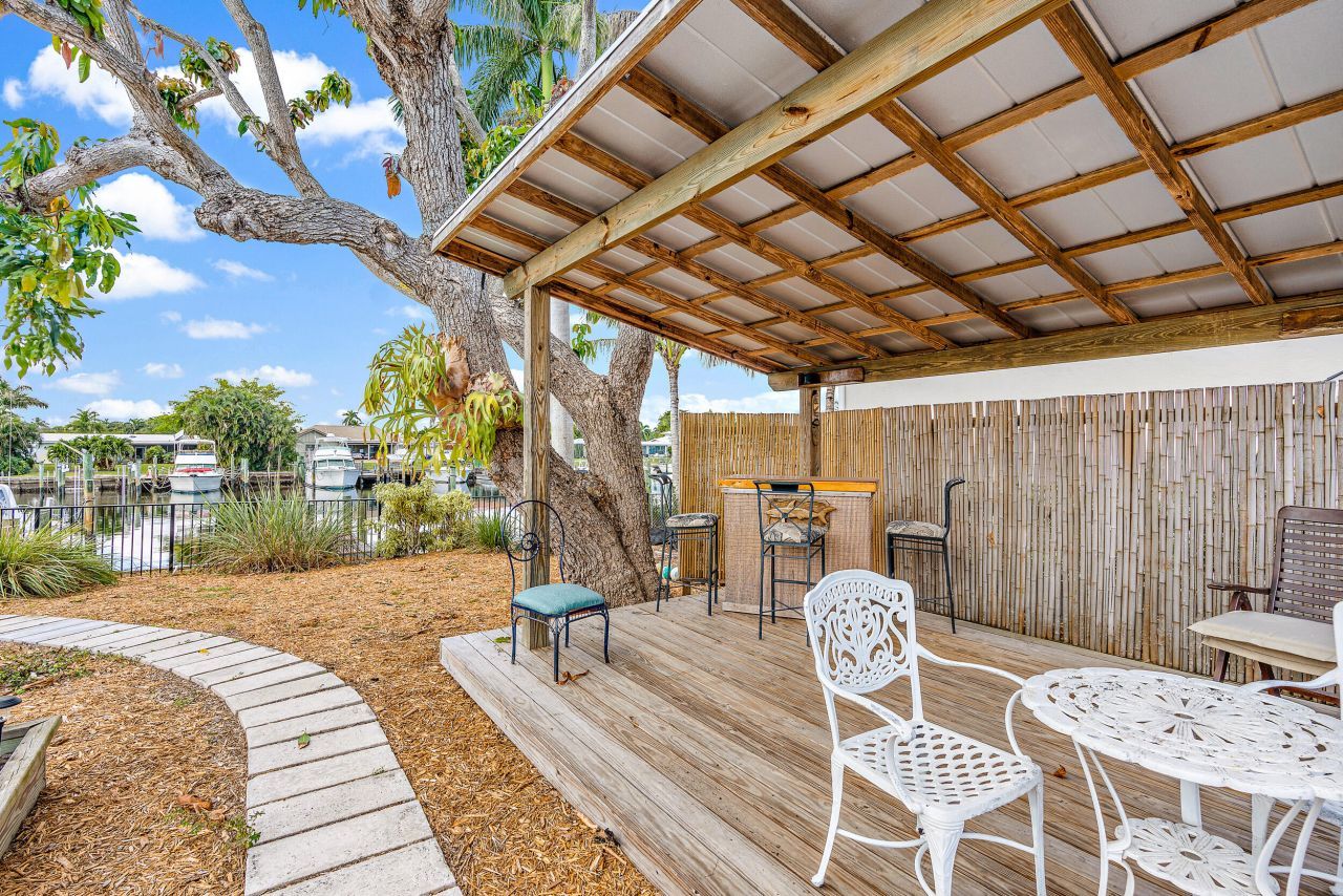 733 Waterway Drive, North Palm Beach, FL 33408 Photo