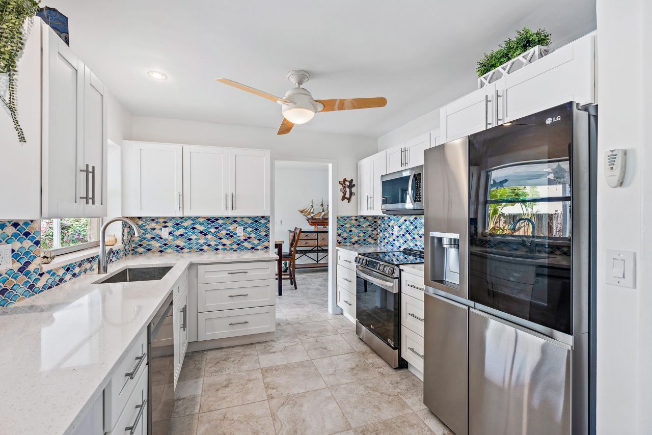 733 Waterway Drive, North Palm Beach, FL 33408 Photo