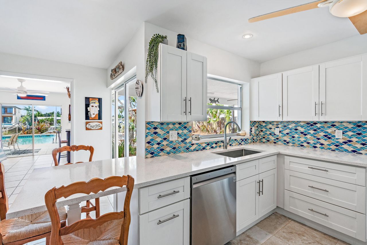 733 Waterway Drive, North Palm Beach, FL 33408 Photo