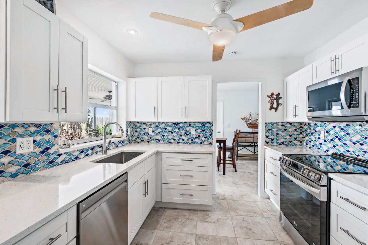 733 Waterway Drive, North Palm Beach, FL 33408 Photo