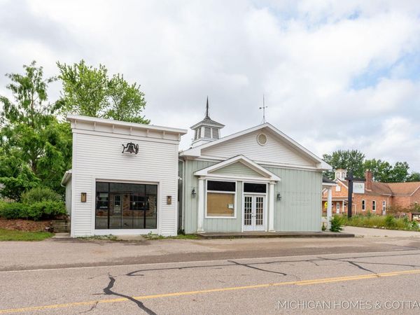 1399 Blue Star Highway, South Haven, MI 49090