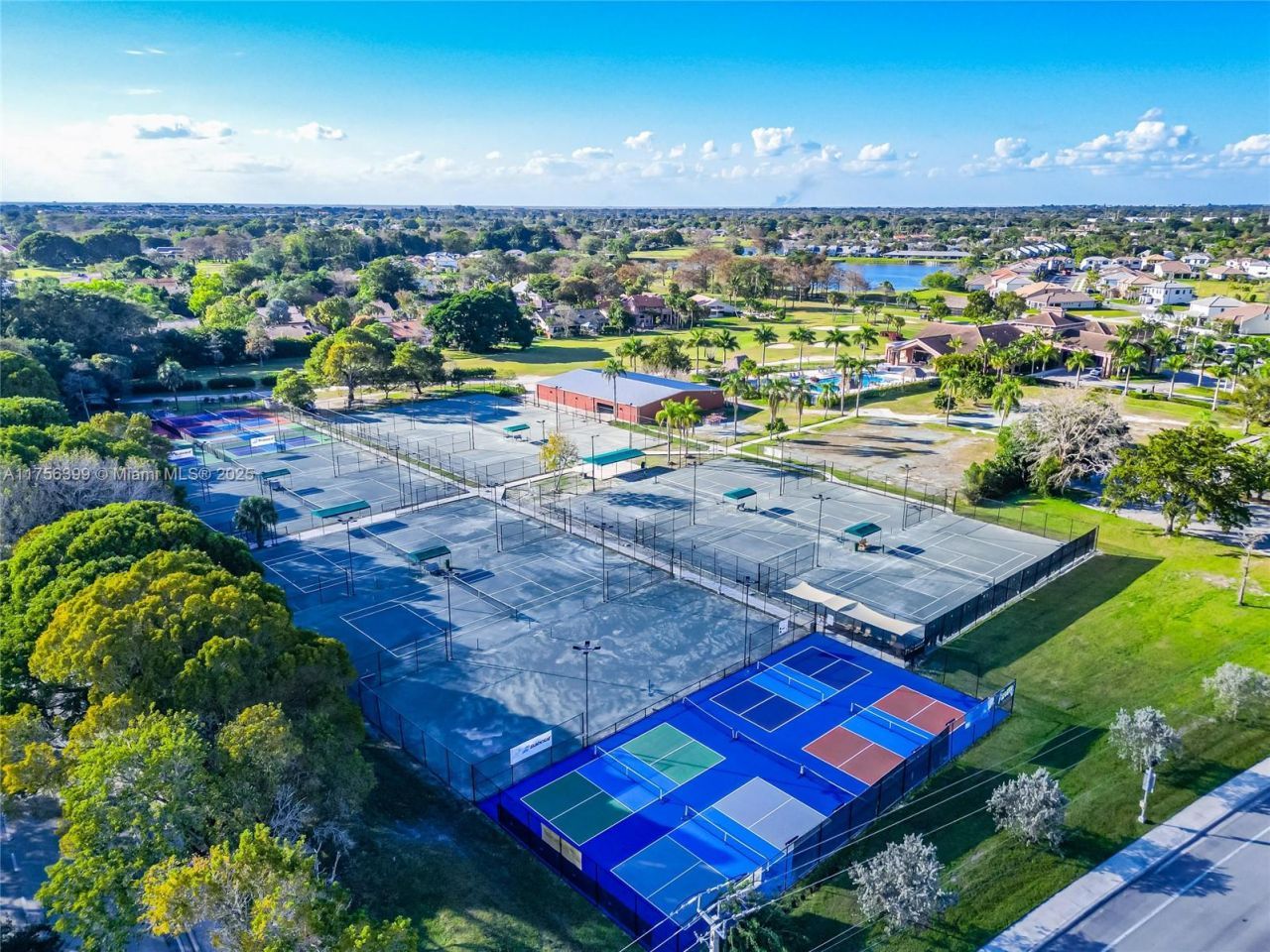7681 NW 84th Ln, Tamarac, FL 33321 Photo