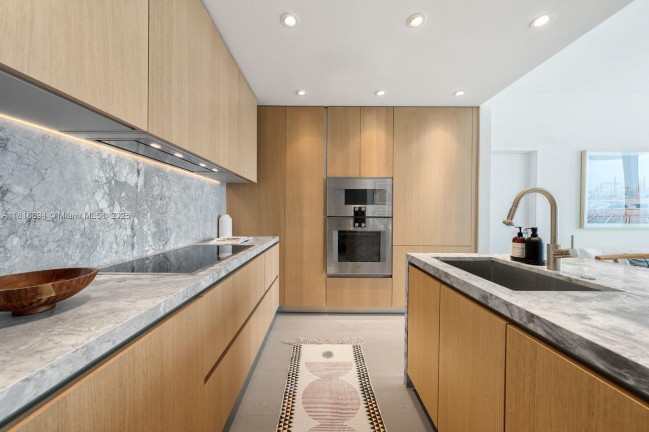 500 Alton Rd, Unit 4004, Miami Beach, FL 33139 Photo