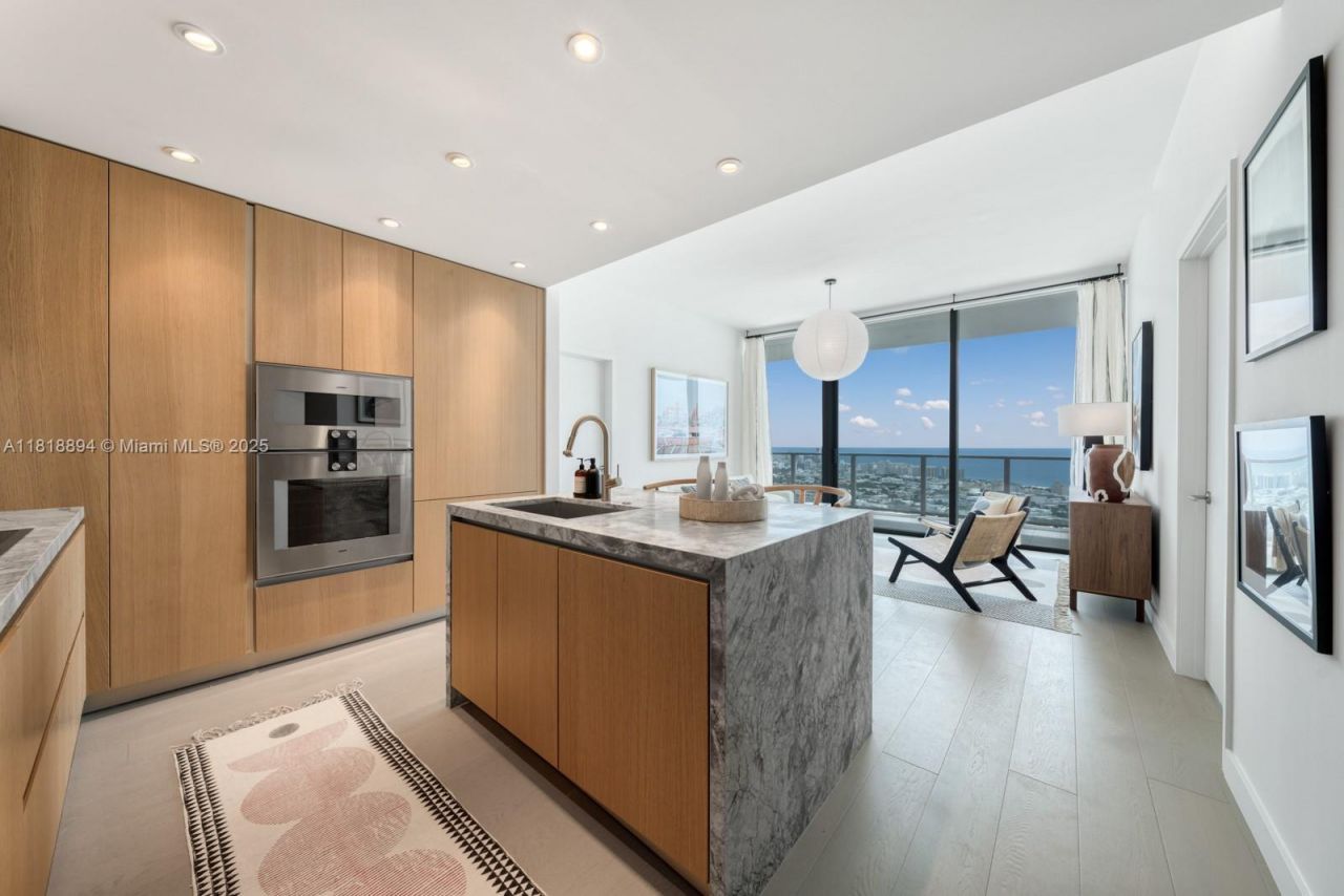 500 Alton Rd, Unit 4004, Miami Beach, FL 33139 Photo